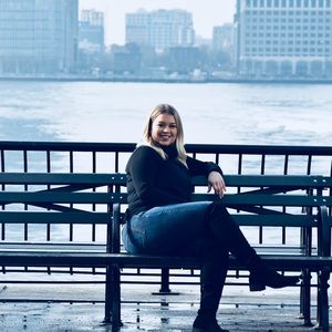 Meet your Posher, Kayla